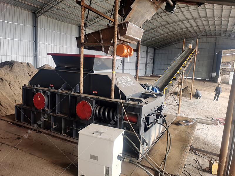 鵝卵石對輥破碎機介紹，為什么選擇金聯(lián)機械？