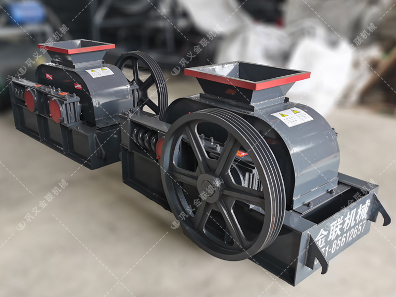 2PCG400*250小型雙齒輥破碎機(jī)發(fā)往烏魯木齊破碎玻璃