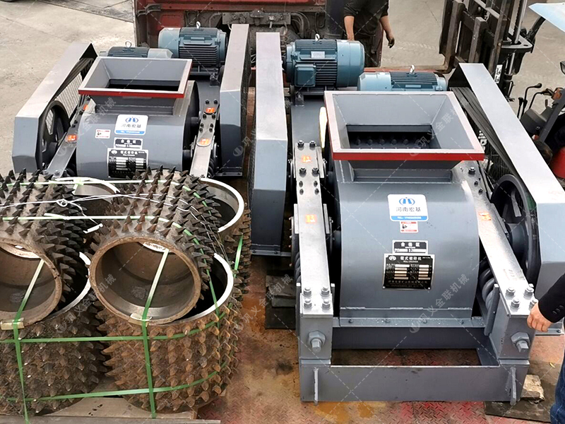 破碎石膏原礦料的雙齒輥破碎機(jī)廠家如何選擇？